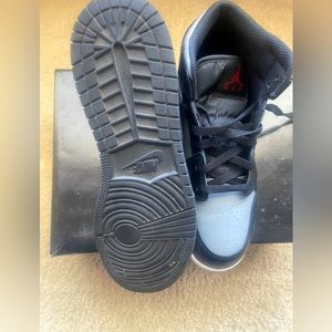 Nike Jordan 1 Mid Shadow Black Gym Red Particle Grey 554725 096